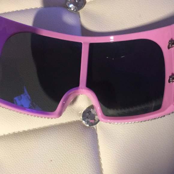 Rhinestones Sunglasses NWOT - Picture 4 of 7